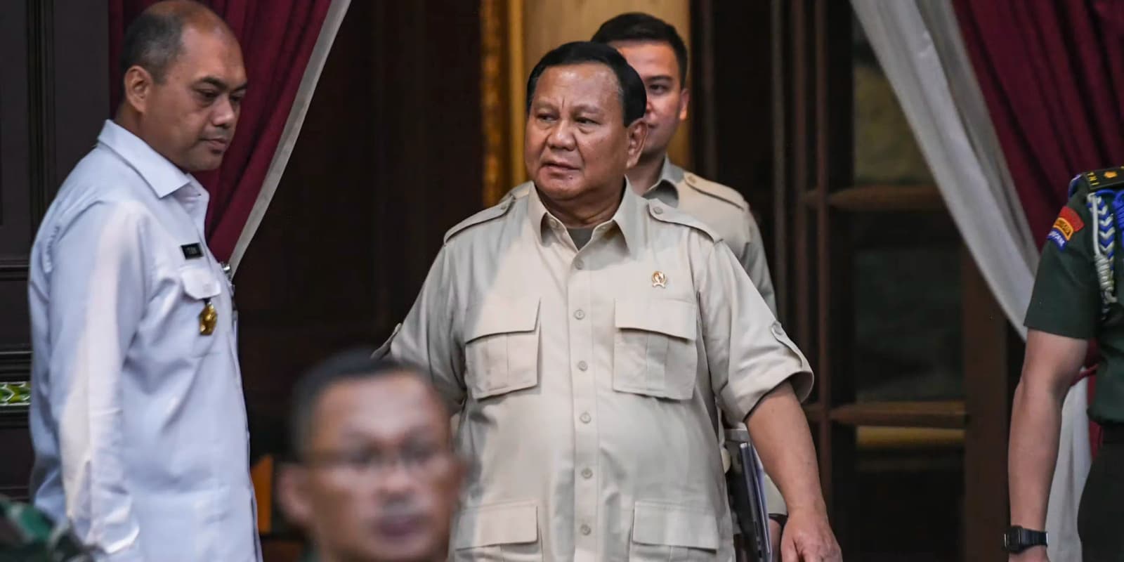 Ketika Kekuasaan Merangkul Semua: Renungan Optimistis tentang Demokrasi Indonesia